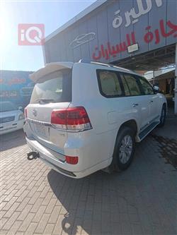 تويوتا لاندكروزر